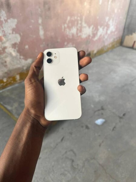 iPhone 12
