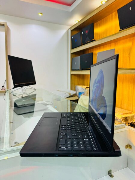 DELL G7 7590