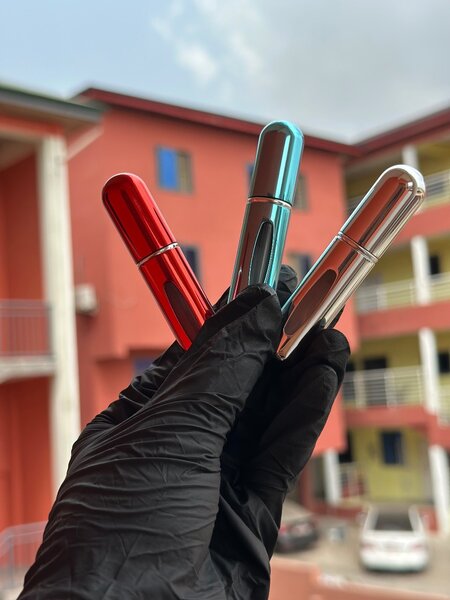 Perfume atomizer