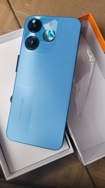 TECNO SPARK (10 PRO) 256GB 8GB RAM PREMIÈRE COPIE CONFORME