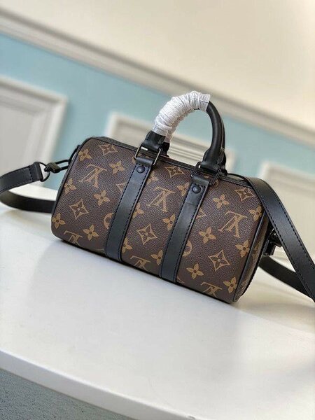 Sac bandoulière classique élégant