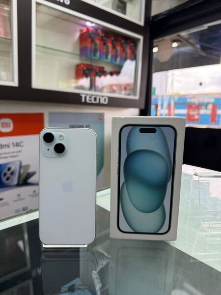 iPhone 15 simple 128Go