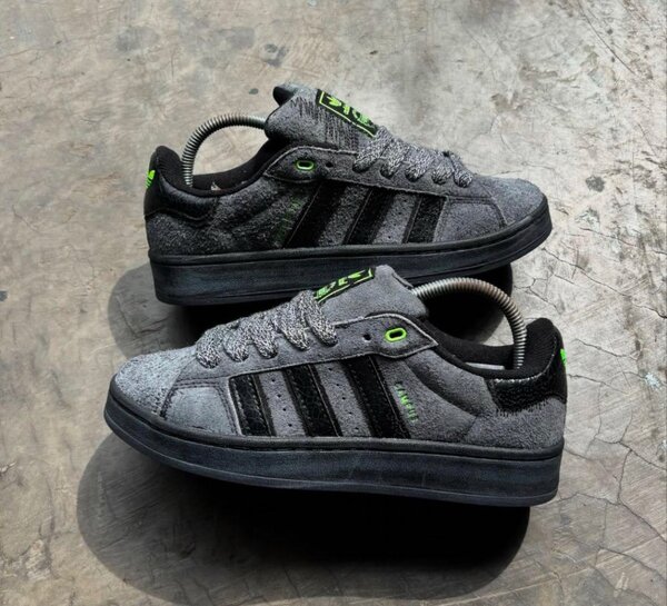 Adidas campus