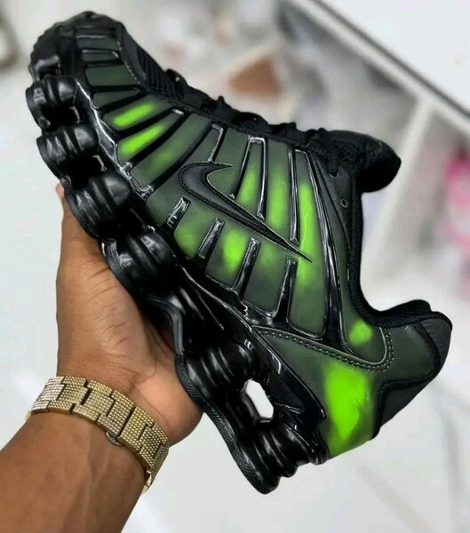NIKE TN PLUS