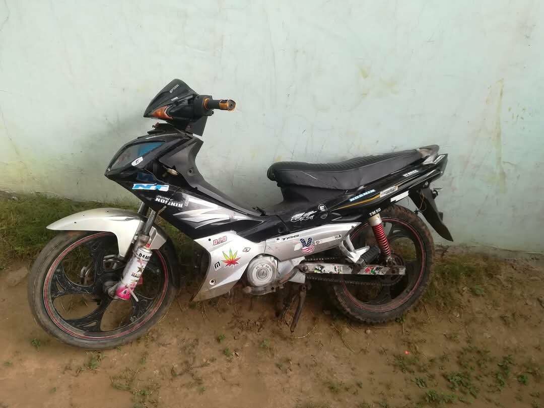 Moto vendu pour les pièces