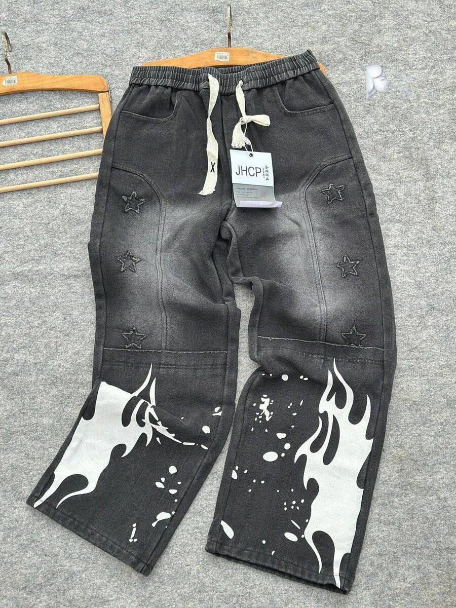 Jean cargo noir graffiti