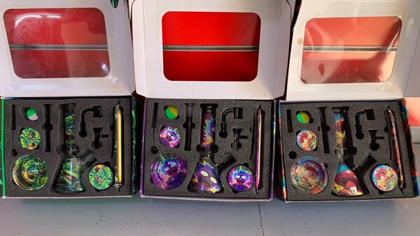 Smoking bong set