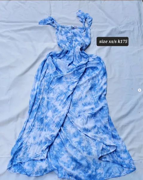 blue dress