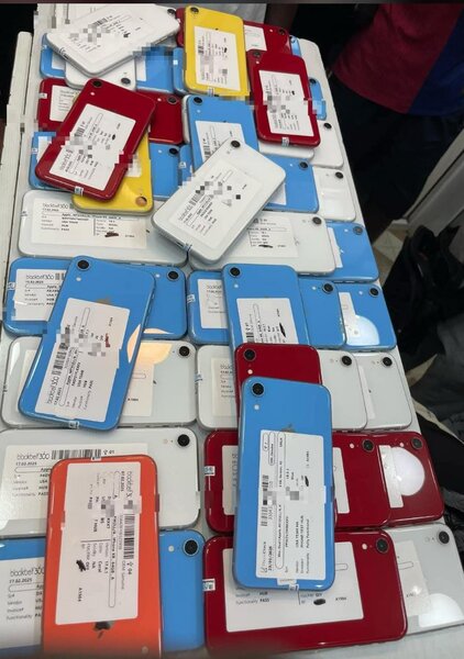 IPHONE XR CASI NEUF