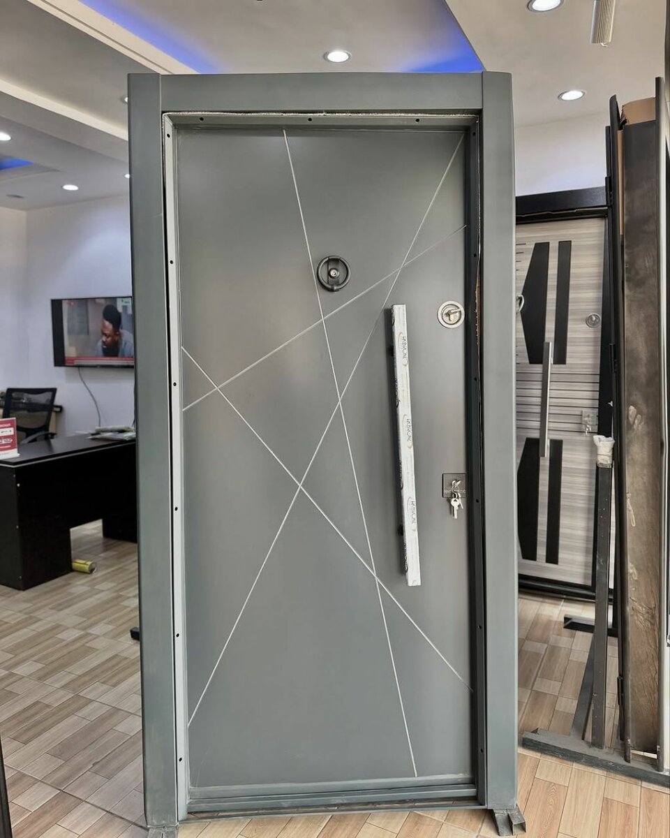 Hard door