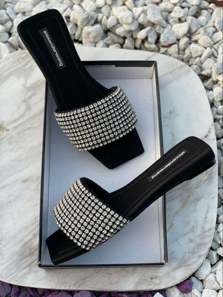 Ladies slippers