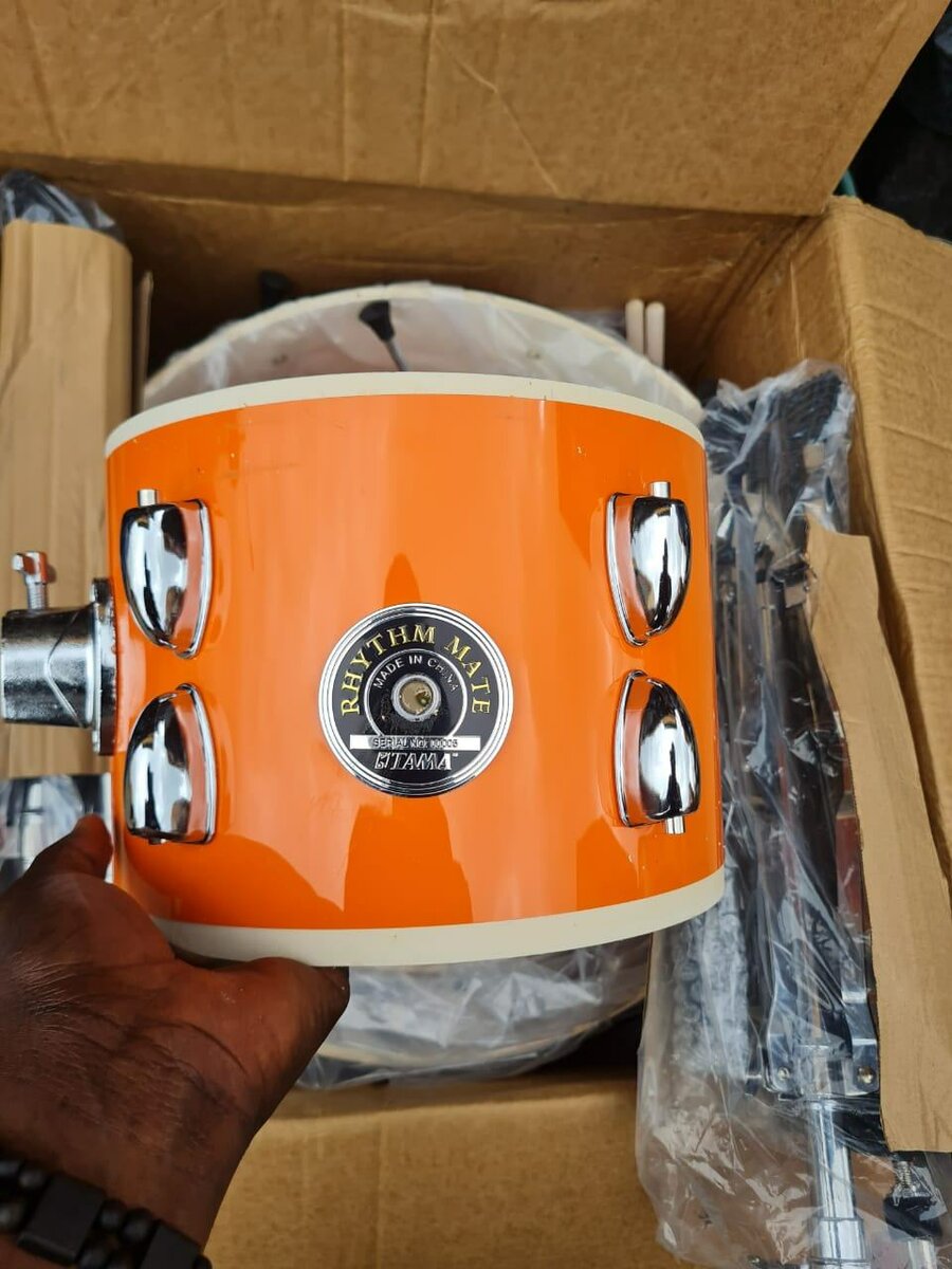 TAMA Rhythm Mate (semi pro)