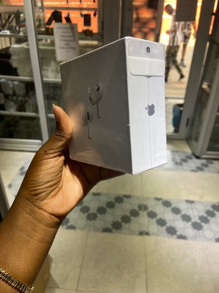AirPods