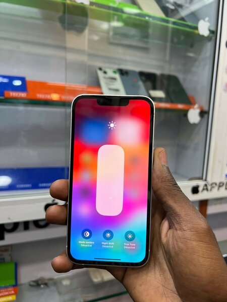 iPhone 13 simple