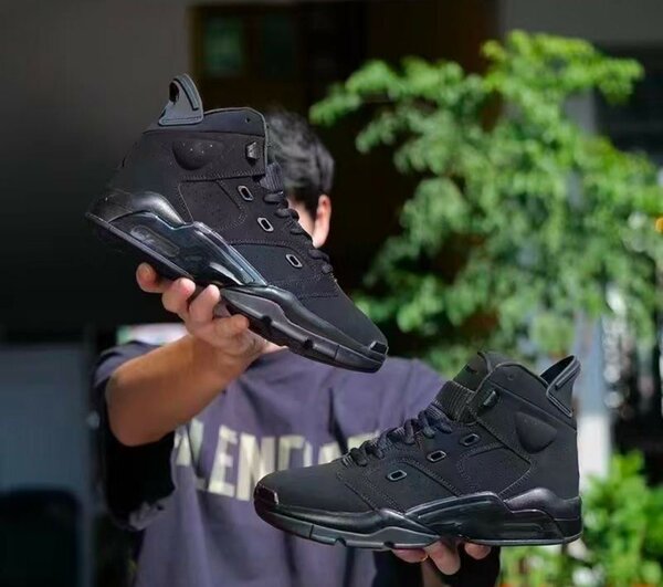 AIR JORDAN SNEAKER