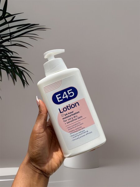 E45 Moisturizing lotion