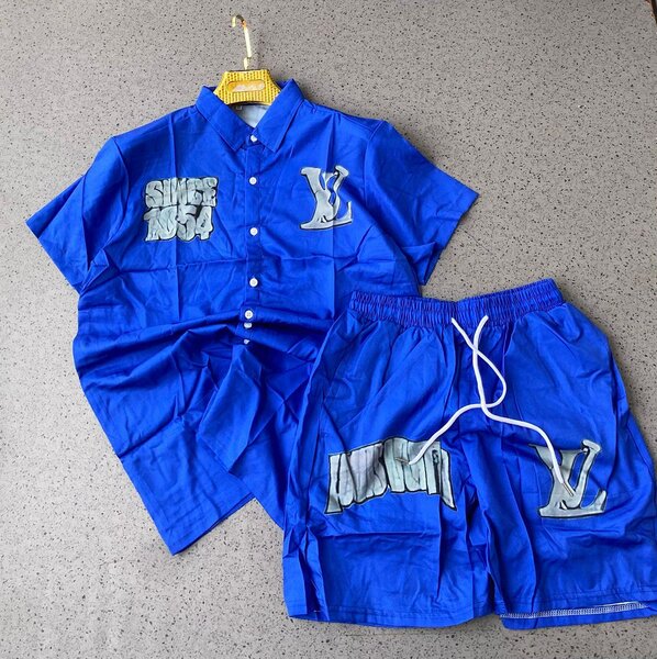 VINTAGE TOP AND DOWN SHORTS