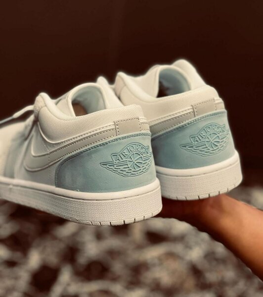 Jordan 1 Low