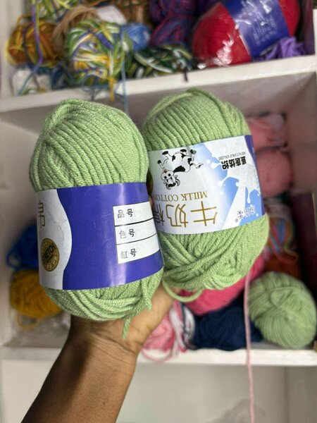 Laine doux en coton vert