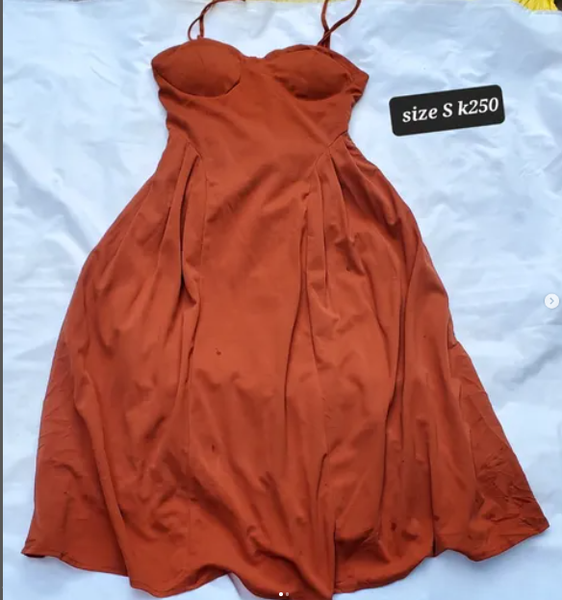 orange dress