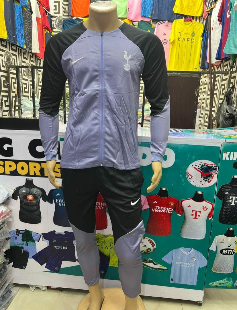 sports suit