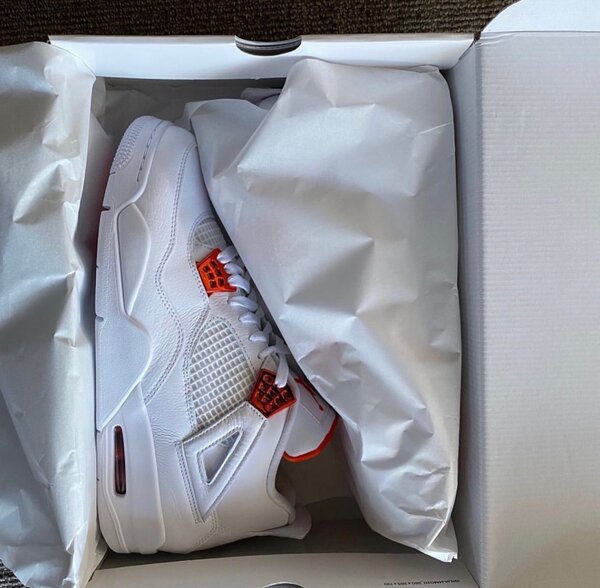Jordan 4