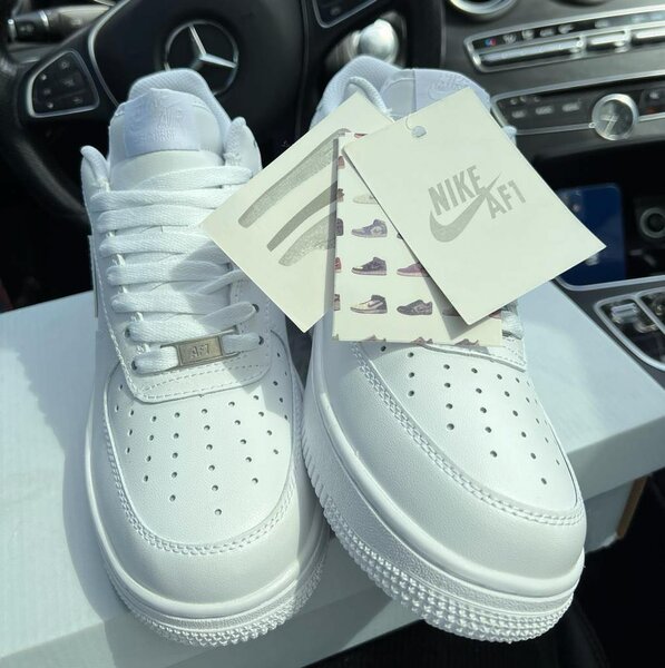 AF1 White