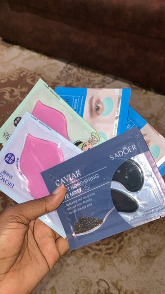 Under eye mask