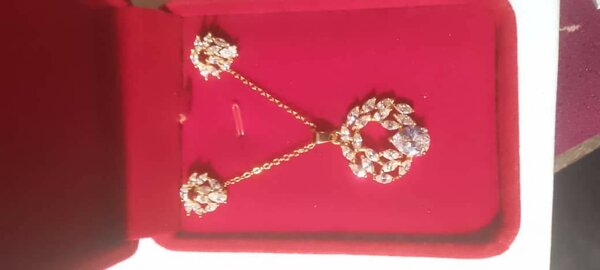 Elegant Jewelry Set with Crystals