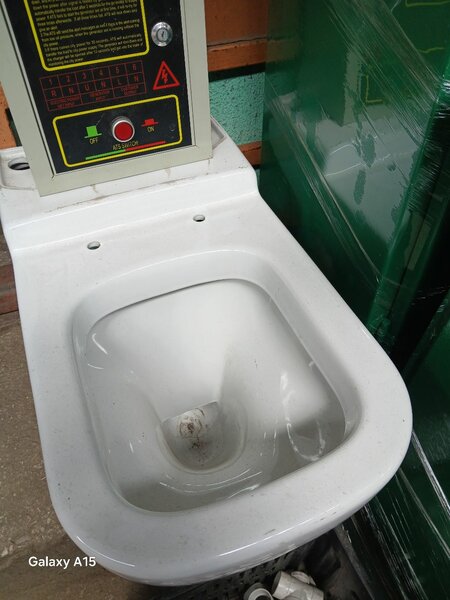 Toilet pan