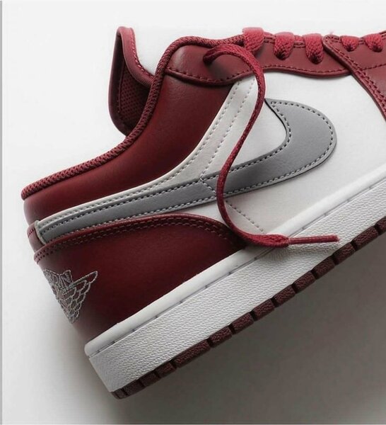 Jordan 1 Low Bordeaux