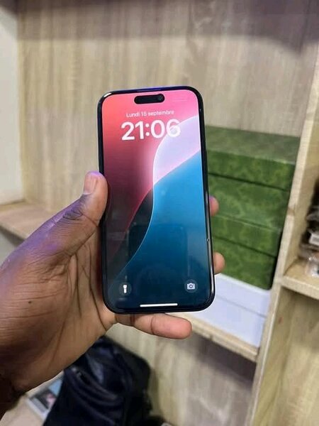 iPhone 128GB Noir