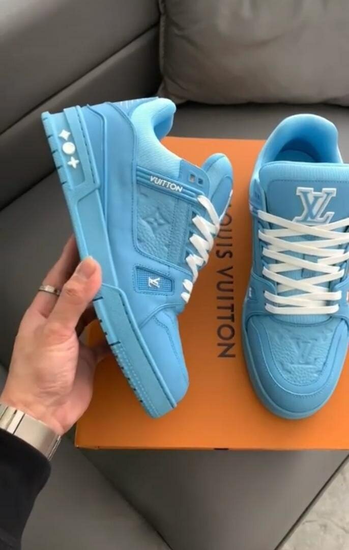 LOUIS VUITTON