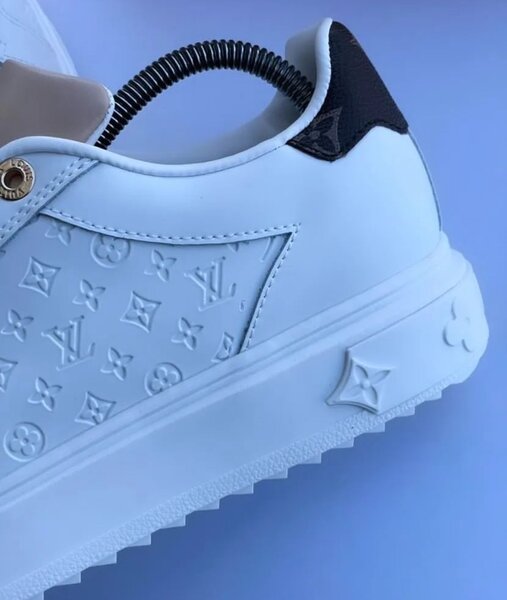 Lv sneakers