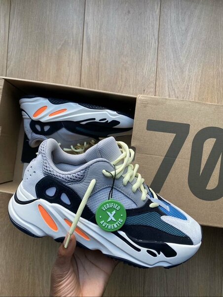 Yeezy 700