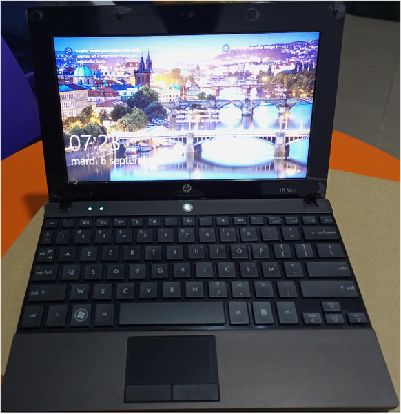 HP MINI ATOM 10"