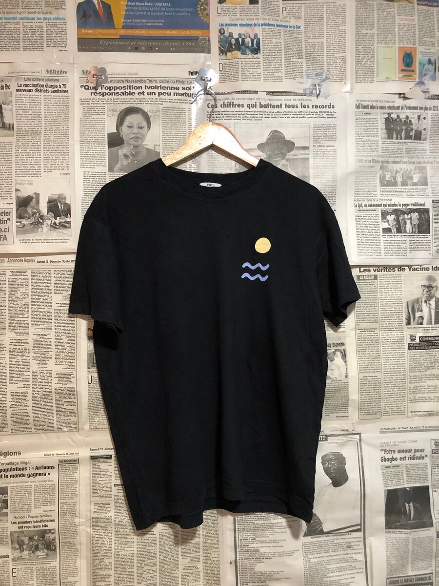 T-shirt noir "Make Waves"