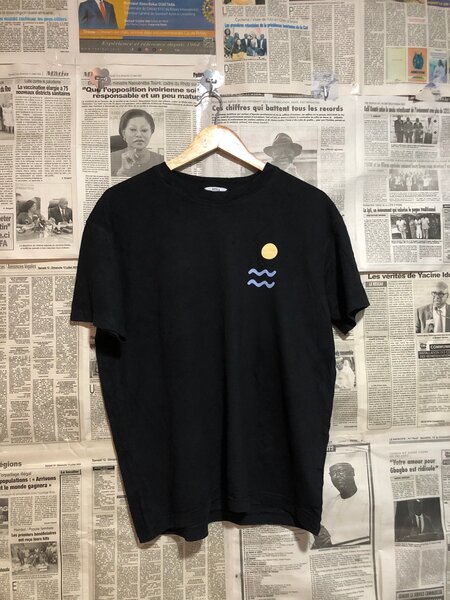 T-shirt noir "Make Waves"