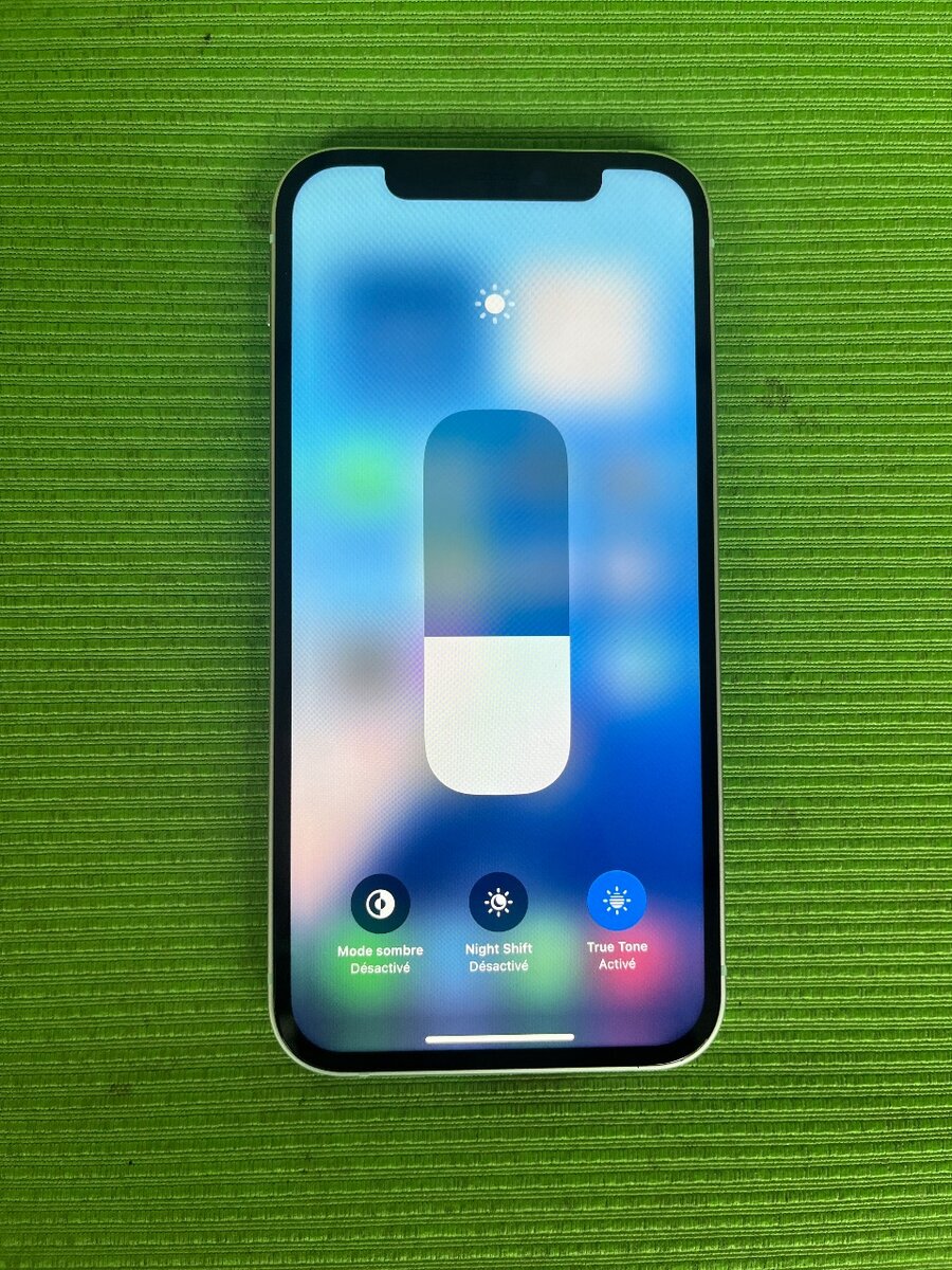 iPhone 12 simple