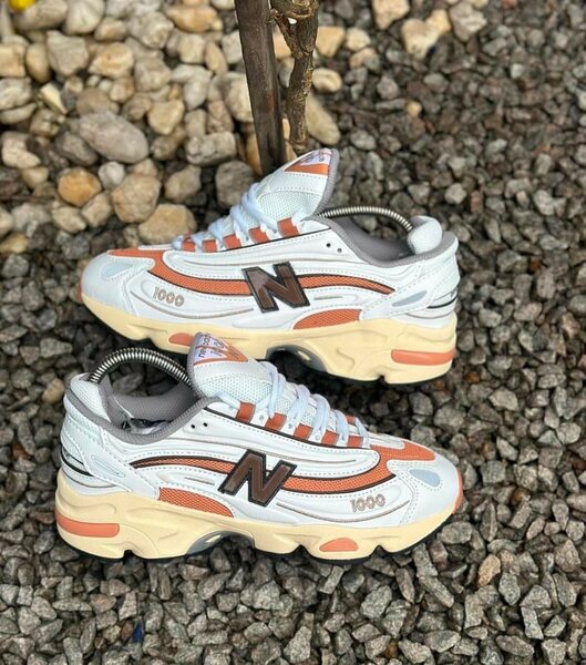 NEW BALANCE 1000