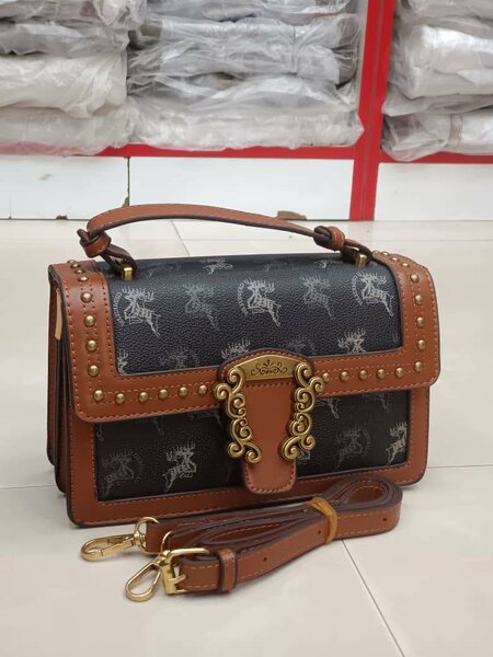 Medium hand bags