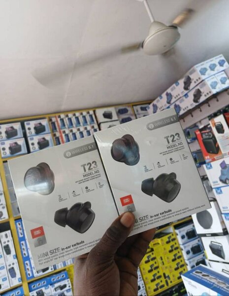 Bluetooth headphone