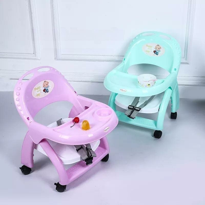 Chaise à manger avec roulette