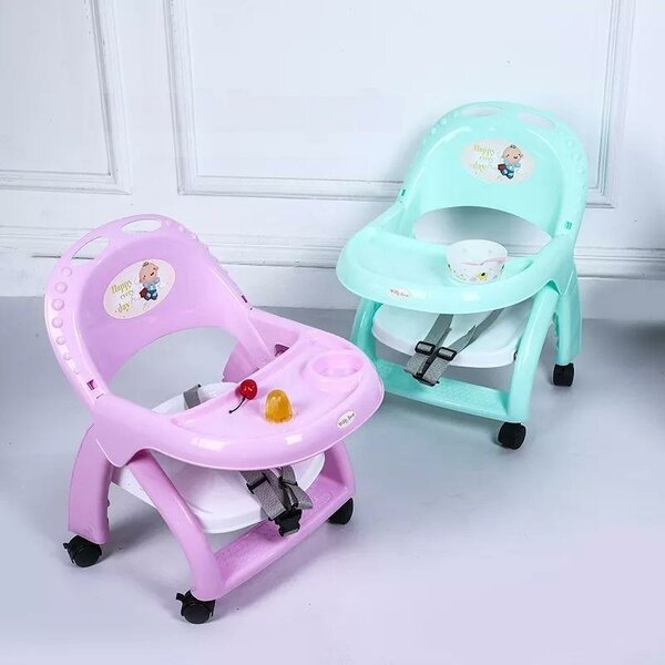 Chaise à manger avec roulette