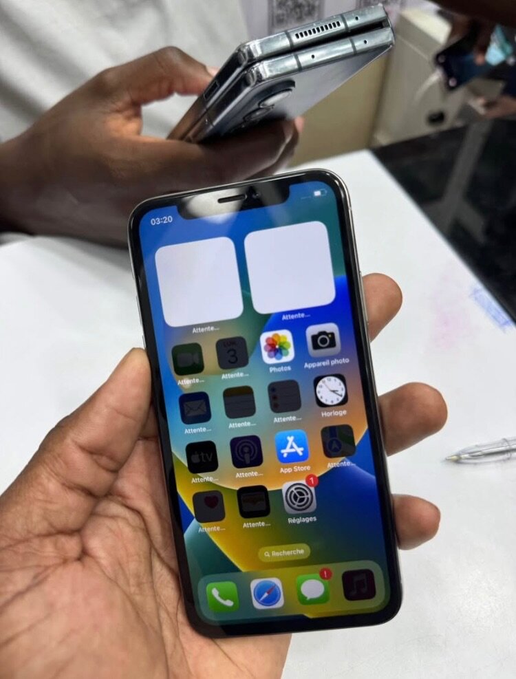 iPhone X