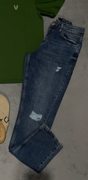 Jeans size 32