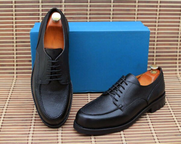 Chaussures habillées en cuir homme