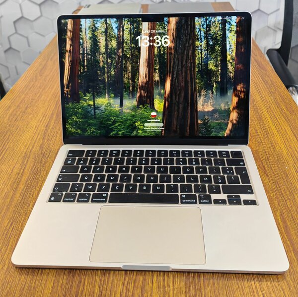 Apple MacBook Air Laptop