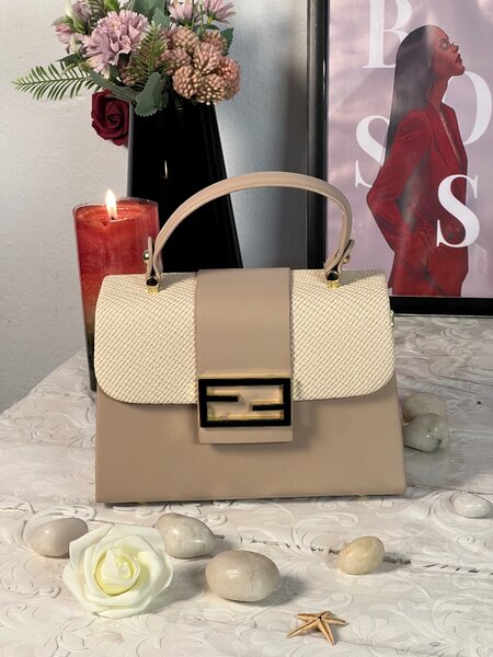 Sac à main élégant en cuir