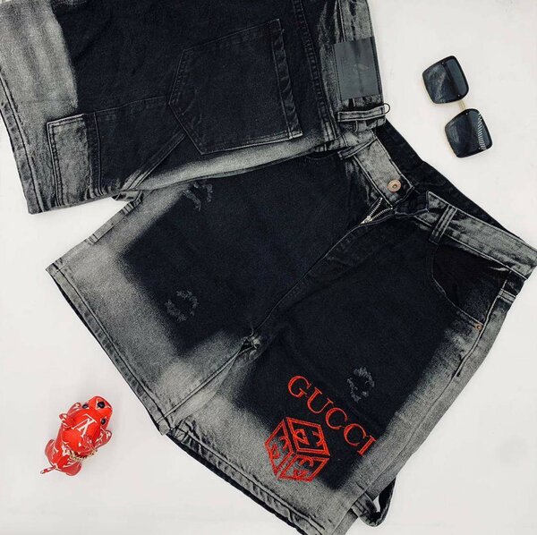 Smart Causal Jeans
